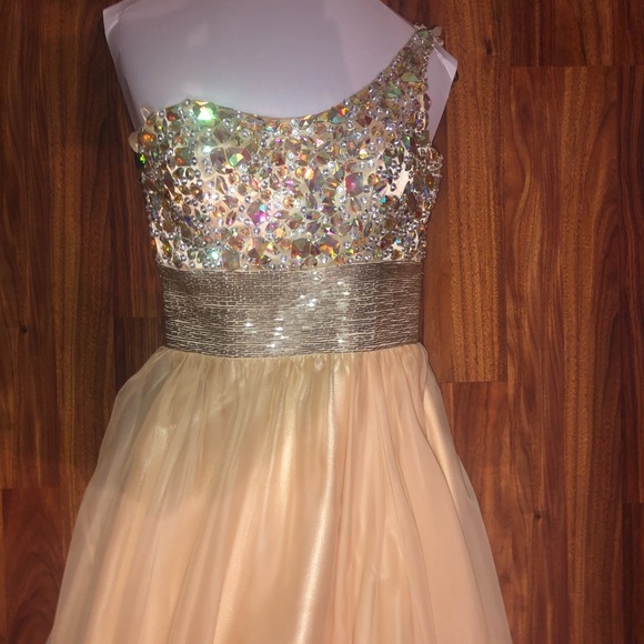 Formal long dress - Picture 2 of 3